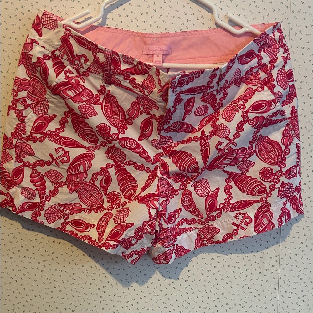 Lilly Pulitzer 5” inseam shorts in size 8.